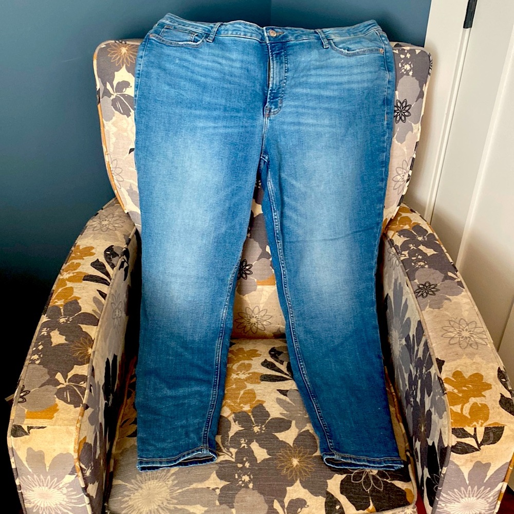 Old Navy Size 18 Rockstar Super Skinny